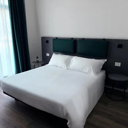 Mirage Apartment