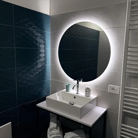 Apartment Mirage *